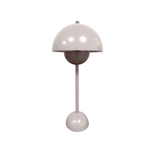 
                      
                        Charger l&#39;image dans la galerie, Lampe de table VP2 Flowerpot - Prunelle
                      
                    