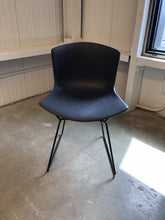 
                      
                        Charger l&#39;image dans la galerie, Vente Chaise en Plastique Moulée Bertoia
                      
                    