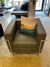 
                      
                        Load image into Gallery viewer, Floor Sample LC2 Chair
                      
                    
