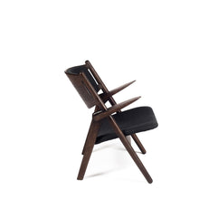 
                      
                        Load image into Gallery viewer, Le fauteuil CH28 fabric est une conception hans wegner lounge chair
                      
                    