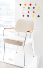 
                      
                        Load image into Gallery viewer, Fauteuil Standard - Prunelle
                      
                    