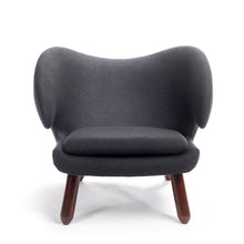
                      
                        Load image into Gallery viewer, pelican lounge chair Finn Juhl fauteuil
                      
                    