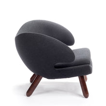 
                      
                        Load image into Gallery viewer, pelican lounge chair Finn Juhl fauteuil
                      
                    