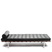 
                      
                        Load image into Gallery viewer, Mies Van Der Rohe pavillon day bed meridienne
                      
                    