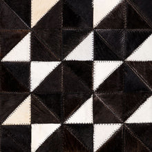 
                      
                        Charger l&#39;image dans la galerie, tapis rug peau de vache cowhide rug
                      
                    